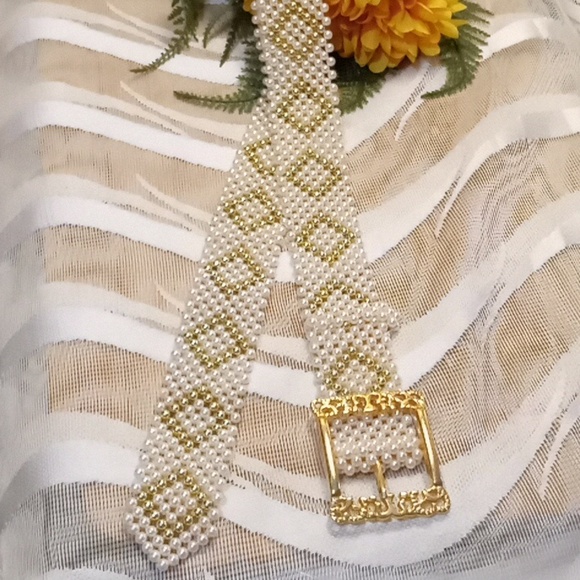 Stunning Gold & White Pearl Belt - Picture 11 of 16
